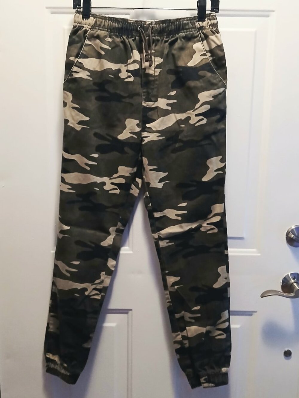 Camo Print Pull On Pants NWOT
